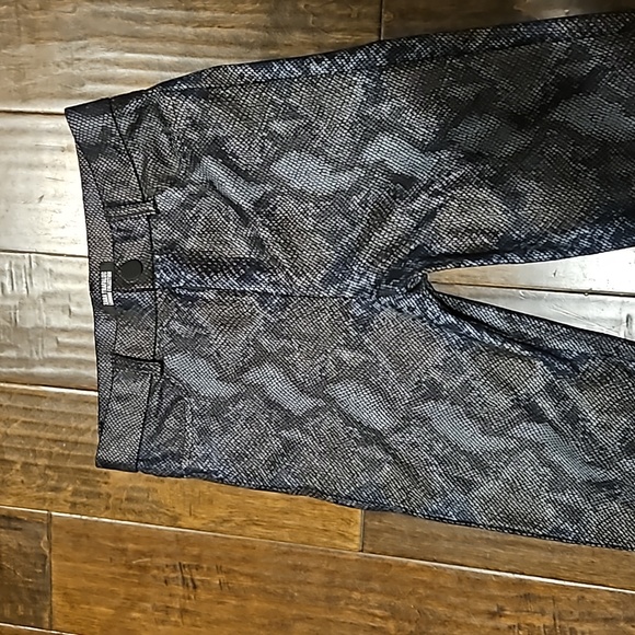 ZARA snakeskin print jeggings - Picture 2 of 8